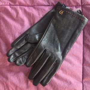 Soft Black Leather Cole Haan Touchscreen Gloves With 100% Silk Lining Size L NWT